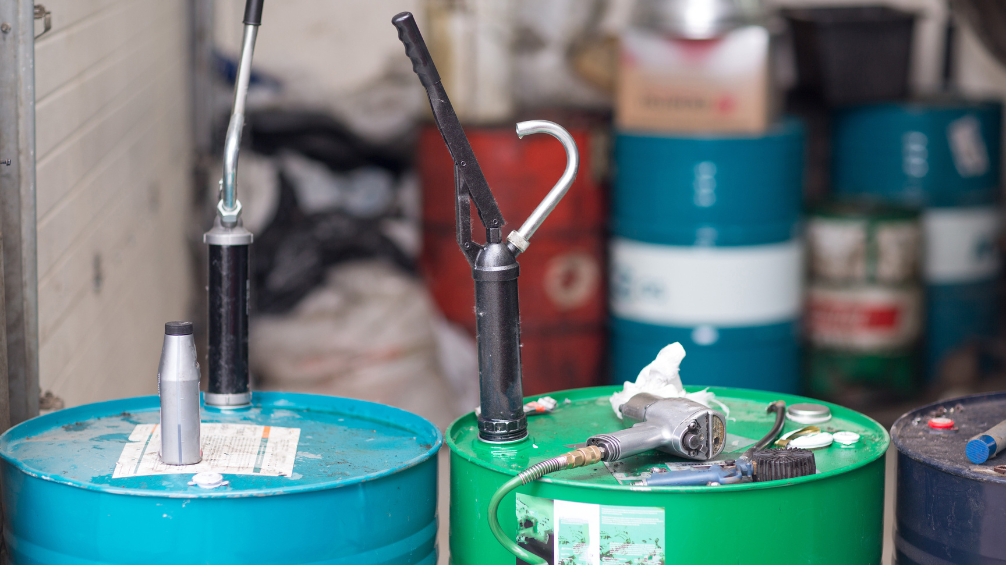Electric Drum Pumps vs. Manual Drum Pumps: Which Is Better for Your Business Operation?